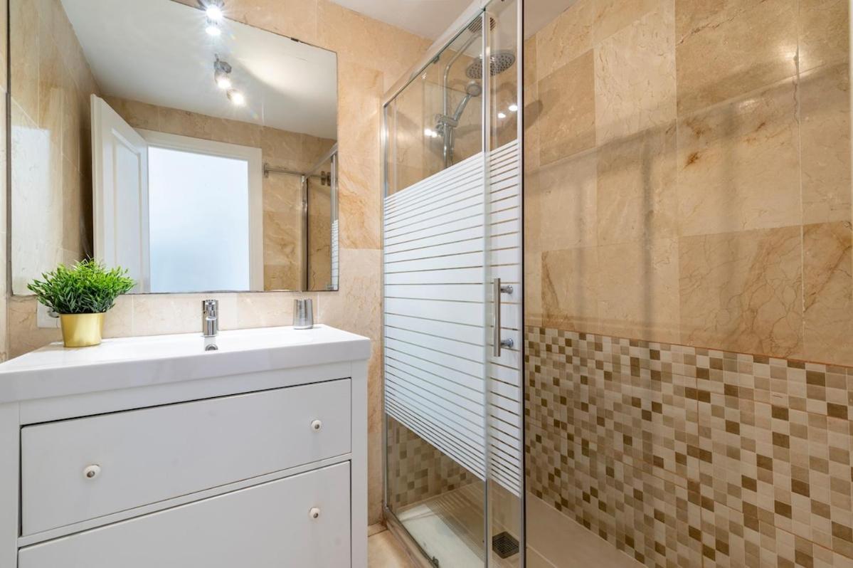Appartement Nuevo!!! Recién reformado con piscina y parking à Caleta de Fuste Extérieur photo