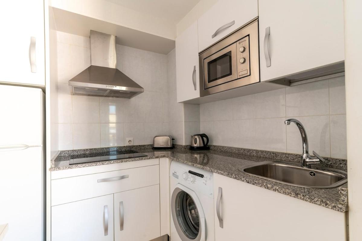 Appartement Nuevo!!! Recién reformado con piscina y parking à Caleta de Fuste Extérieur photo